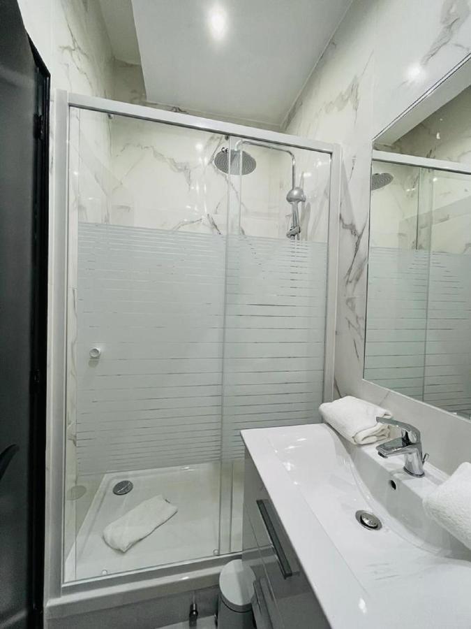 160 - Urban Fashion Week Paris Vuitton Apartman Kültér fotó